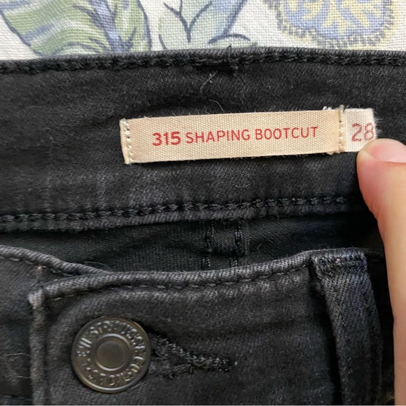 Levi Strauss & Co black shaping bootcut jeans size 28 - Picture 5 of 11